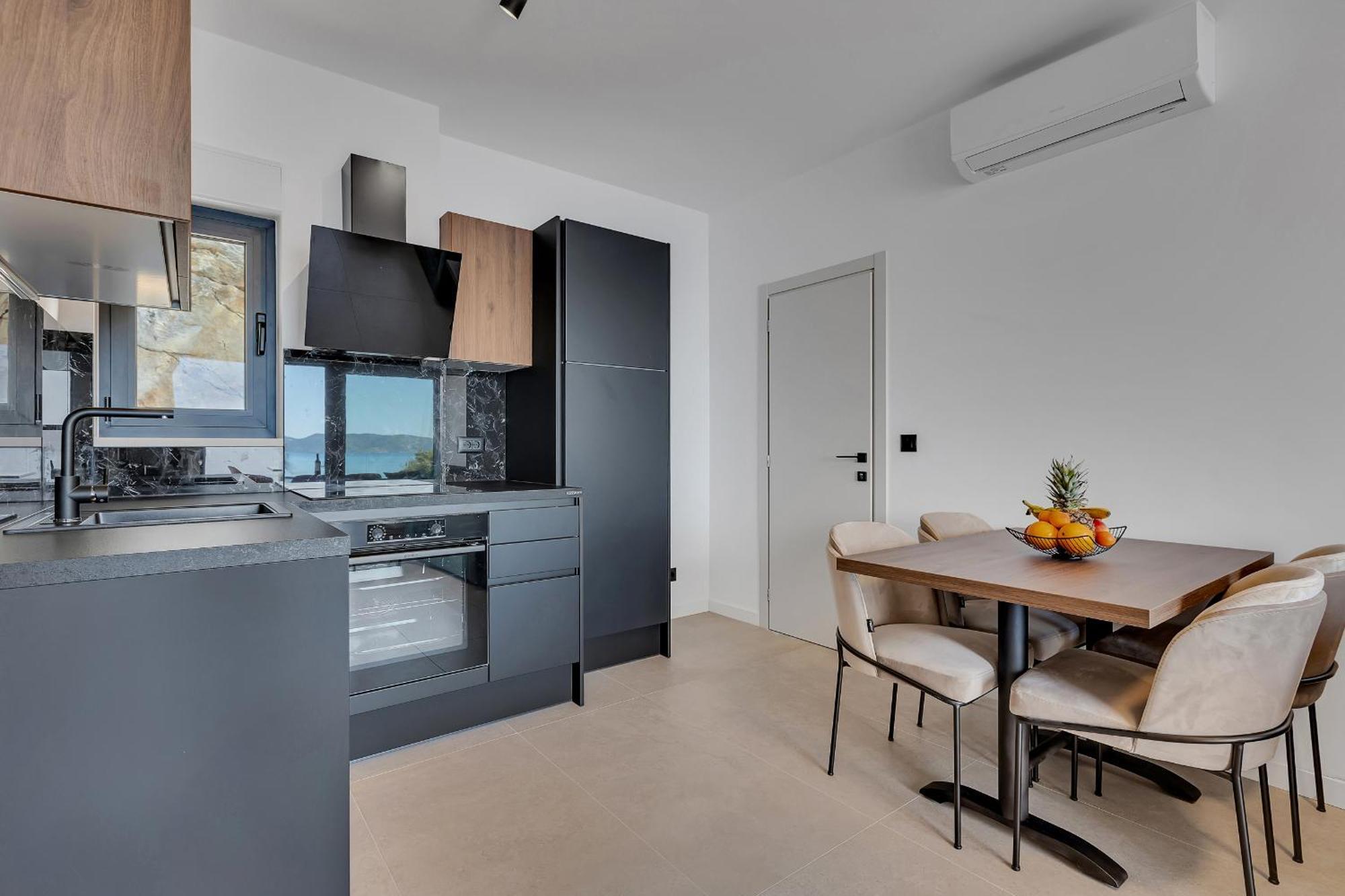 Villa Lito - Only 50M From Sea! - Makarska Exklusiv Brela Eksteriør billede